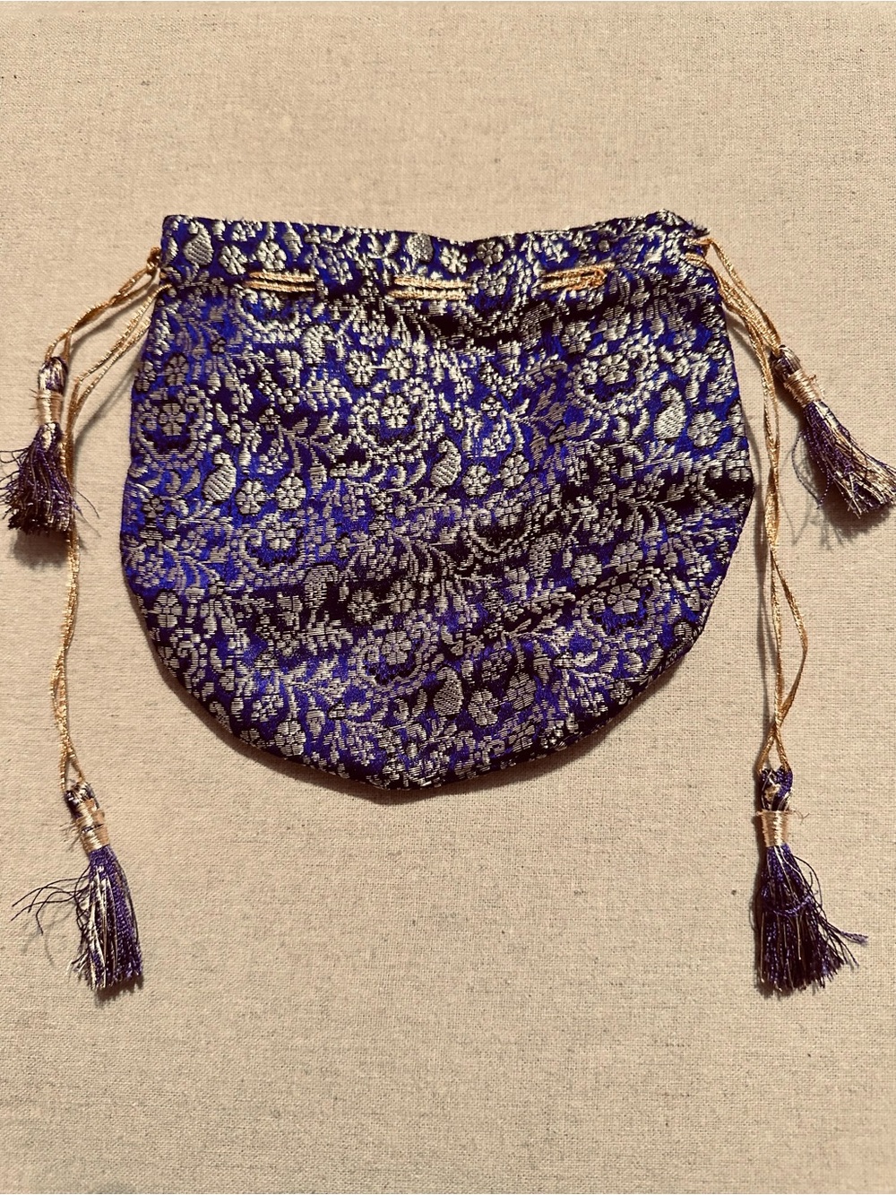 Vintage | Pouch | Vintage Elegant Purple Brocade Drawstring Pouch Bag